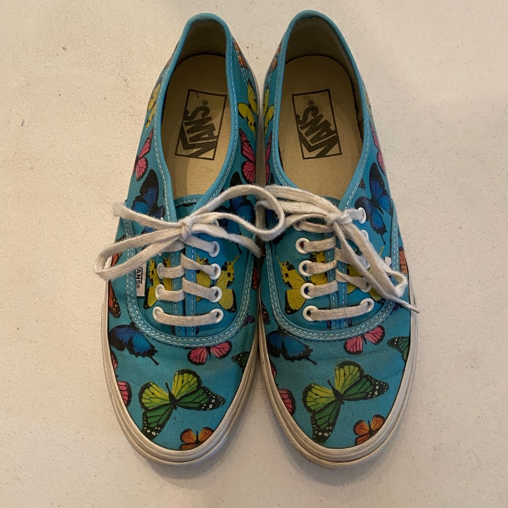 Vans retired canvas butterfly shoes. Worn condition.  Men US 6.5 Women US 8